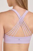 תמונת תקריב דוגמן של Flexyflex strappy yoga bra a-c