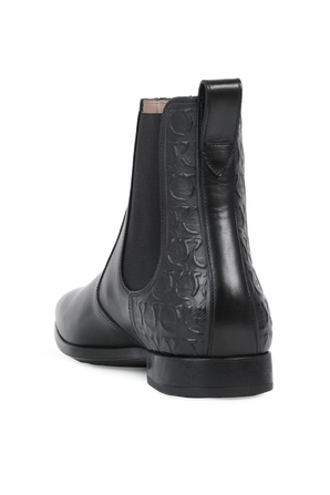 Boost in Black Leather SALVATORE FERRAGAMO