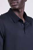 תמונת תקריב דוגמן של ShowZero&trade; Classic-Fit Polo Shirt