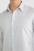 תמונת תקריב דוגמן של New Venture Slim- Fit LS Shirt