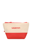 תמונה קידמית של Canvas Pouch Mini Wordmark