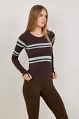 תמונת דוגמן קידמית של Swiftly Tech Long-Sleeve Shirt 2.0 Waist Length *Stripe