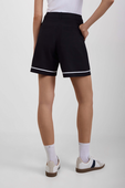 תמונת דוגמן אחורית של Box-Pleat Golf Short 8