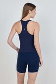 תמונת דוגמן אחורית של Align&trade; Waist-Length Racerback Tank Top