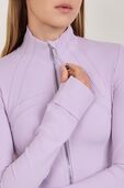 תמונת תקריב דוגמן של Define Cropped Jacket Nulu&trade;