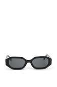 תמונה קידמית של Black Sunglasses