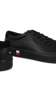 נעלי סניקרס מעור בגוון שחור TOMMY HILFIGER