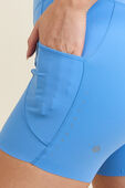 תמונת תקריב דוגמן של Fast and Free High-Rise Short 6'' Pockets