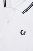 חולצת פולו לבנה עם עיטורים שחורים FRED PERRY