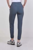 תמונת דוגמן אחורית של Adapted State High-Rise Jogger *REGULAR