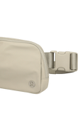 תמונת תקריב של Everywhere Belt Bag 1L