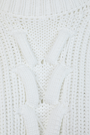 סוודר בסריגת צמות בגוון לבן IRO