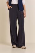 תמונת דוגמן קידמית של Brushed Softstreme Pintuch Wide Pant REG