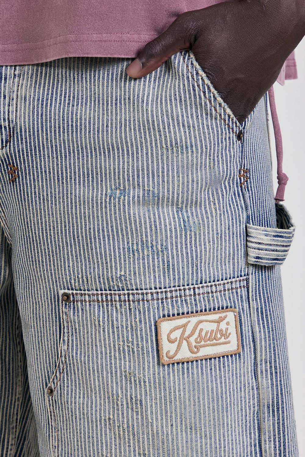 תמונת תקריב דוגמן של מכנסי ברמודה אוברסייז