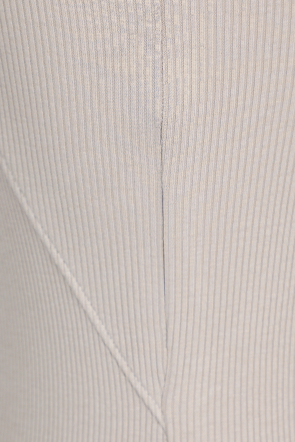 תמונה אחורית של Essential Ribbed Dress in Grey