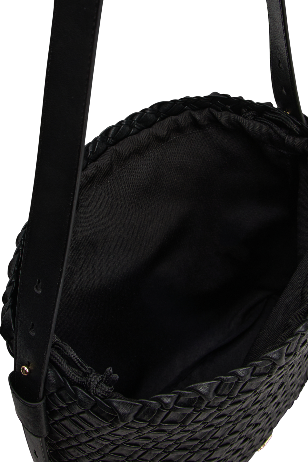 תמונת פנים של תיק קלוע