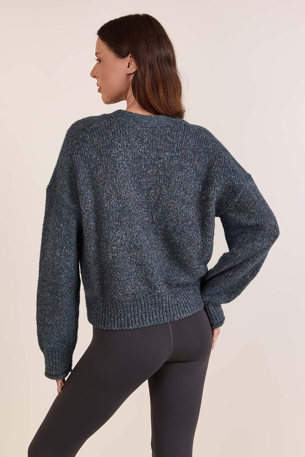 תמונת דוגמן אחורית של Wool-Blend Button-Up Cardigan