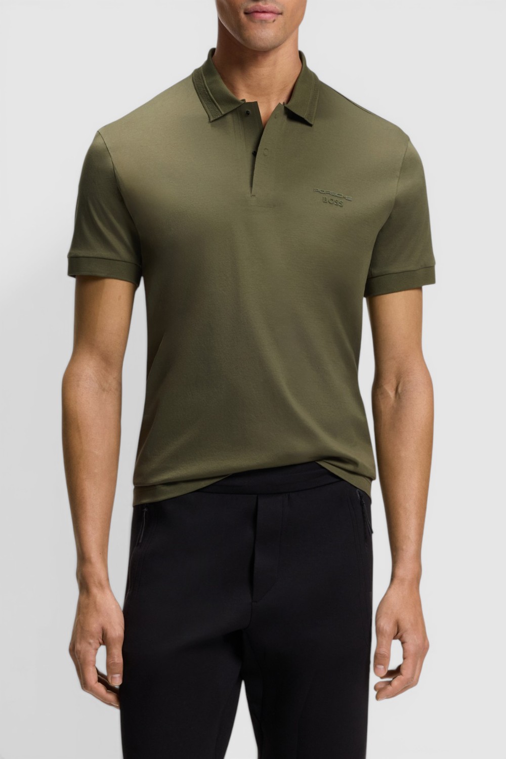 תמונת דוגמן קידמית של חולצת פולו בוס X פורשה