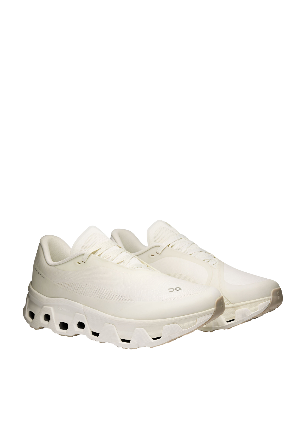 און קלאוד X היפר פאף נעלי סניקרס קלאודמונסטר