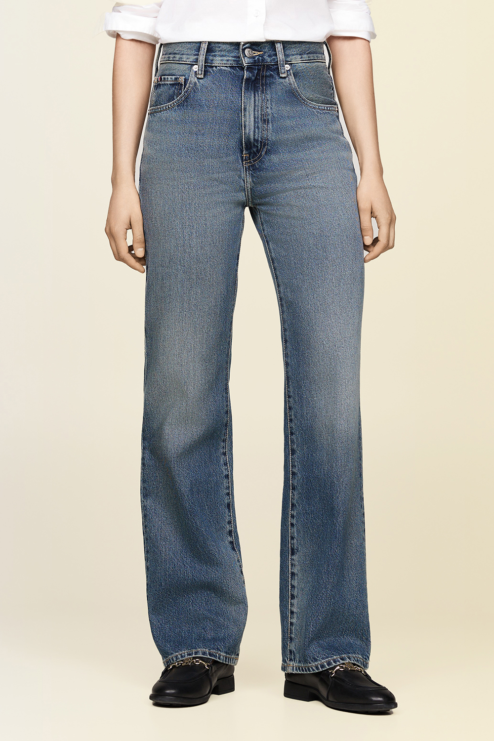 תמונת דוגמן קידמית של מכנסי ג'ינס בוטקאט