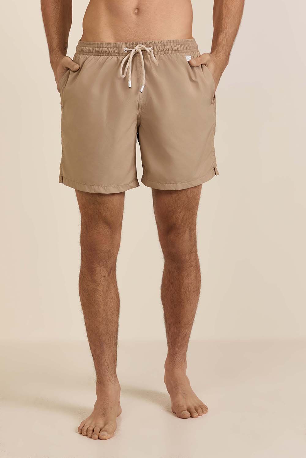 תמונת דוגמן קידמית של מכנסי בגד ים