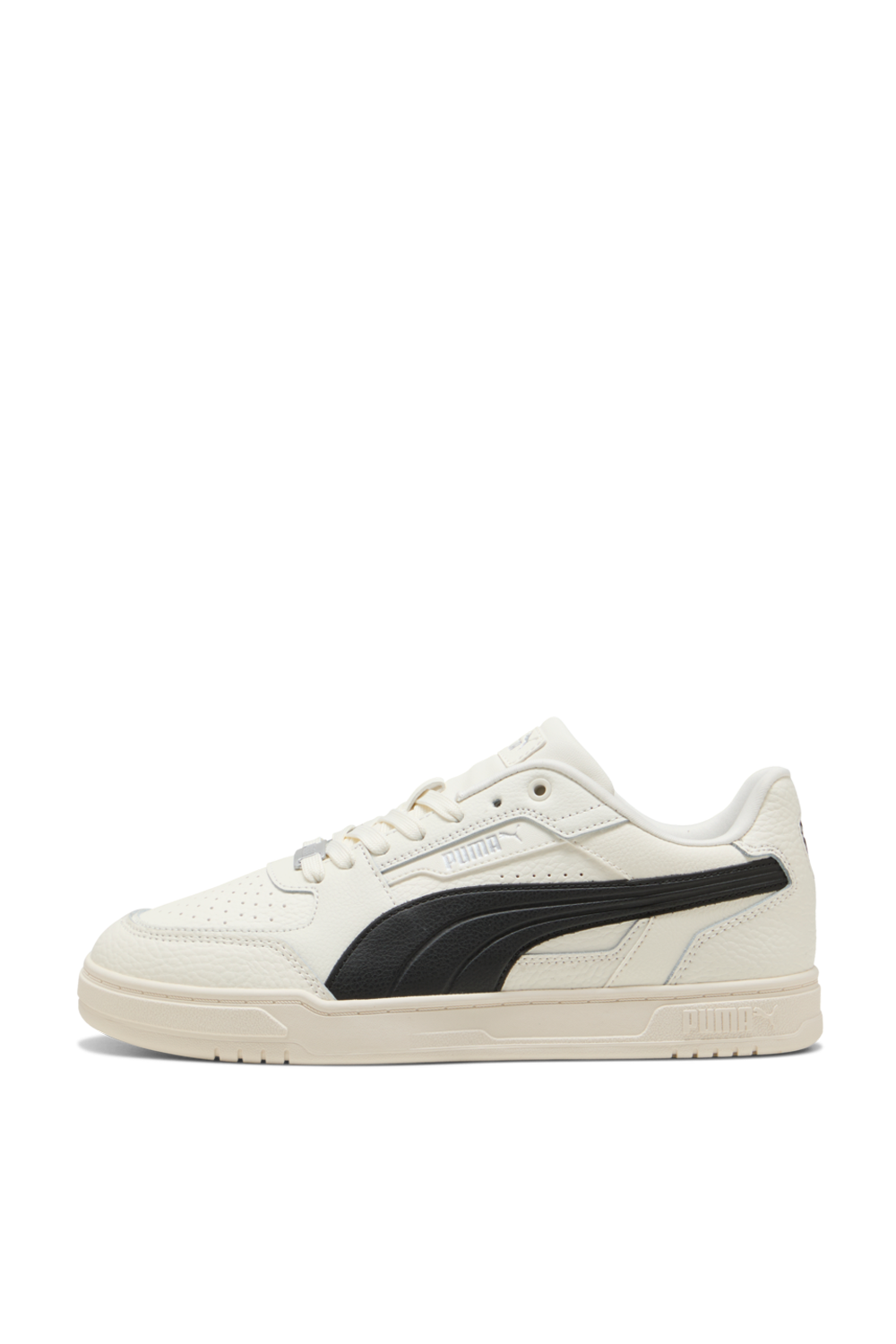 תמונה אחורית של נעלי סניקרס