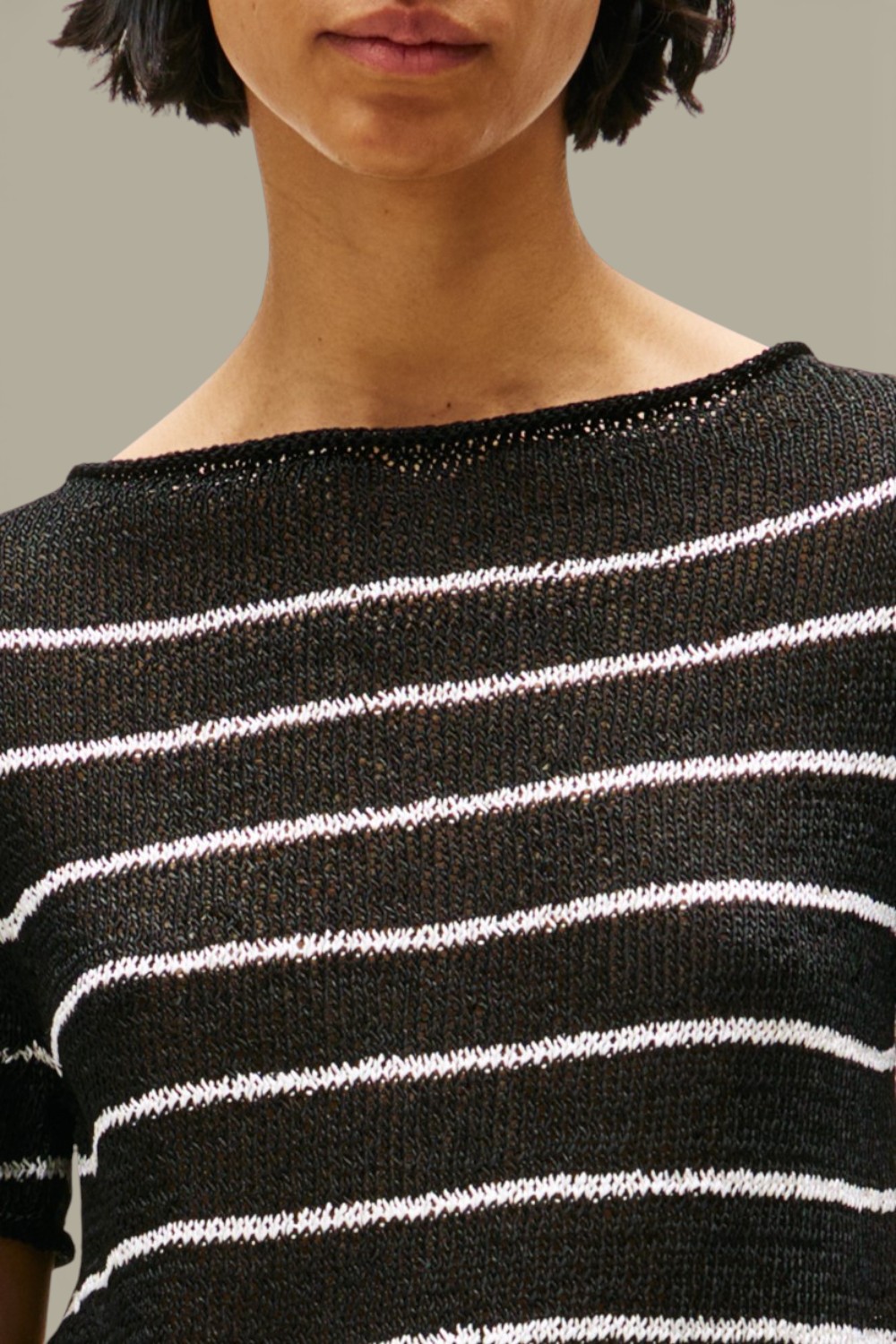 תמונת תקריב דוגמן של סריג קצר