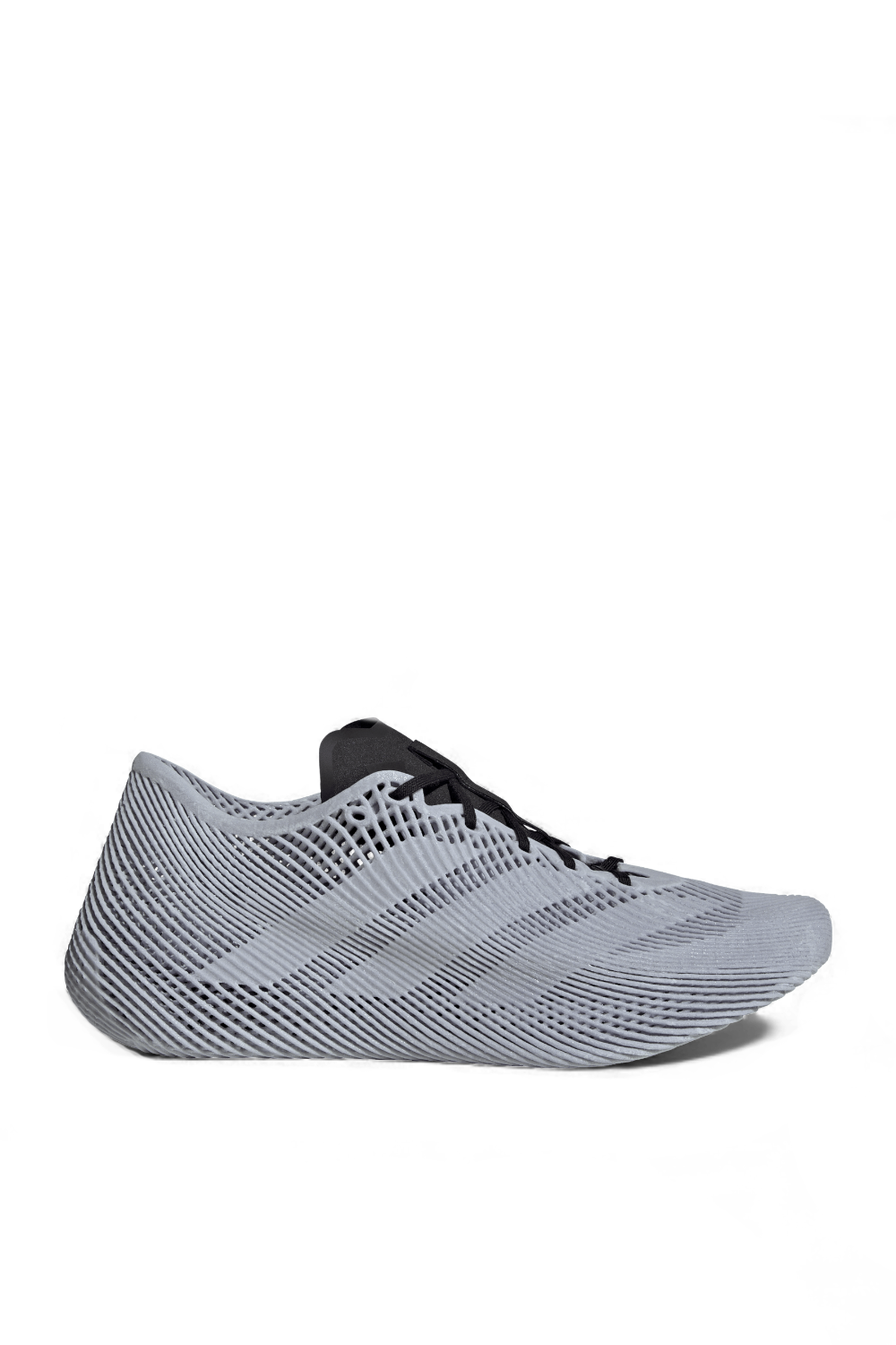 תמונה קידמית של נעלי ריצה מעוצבות