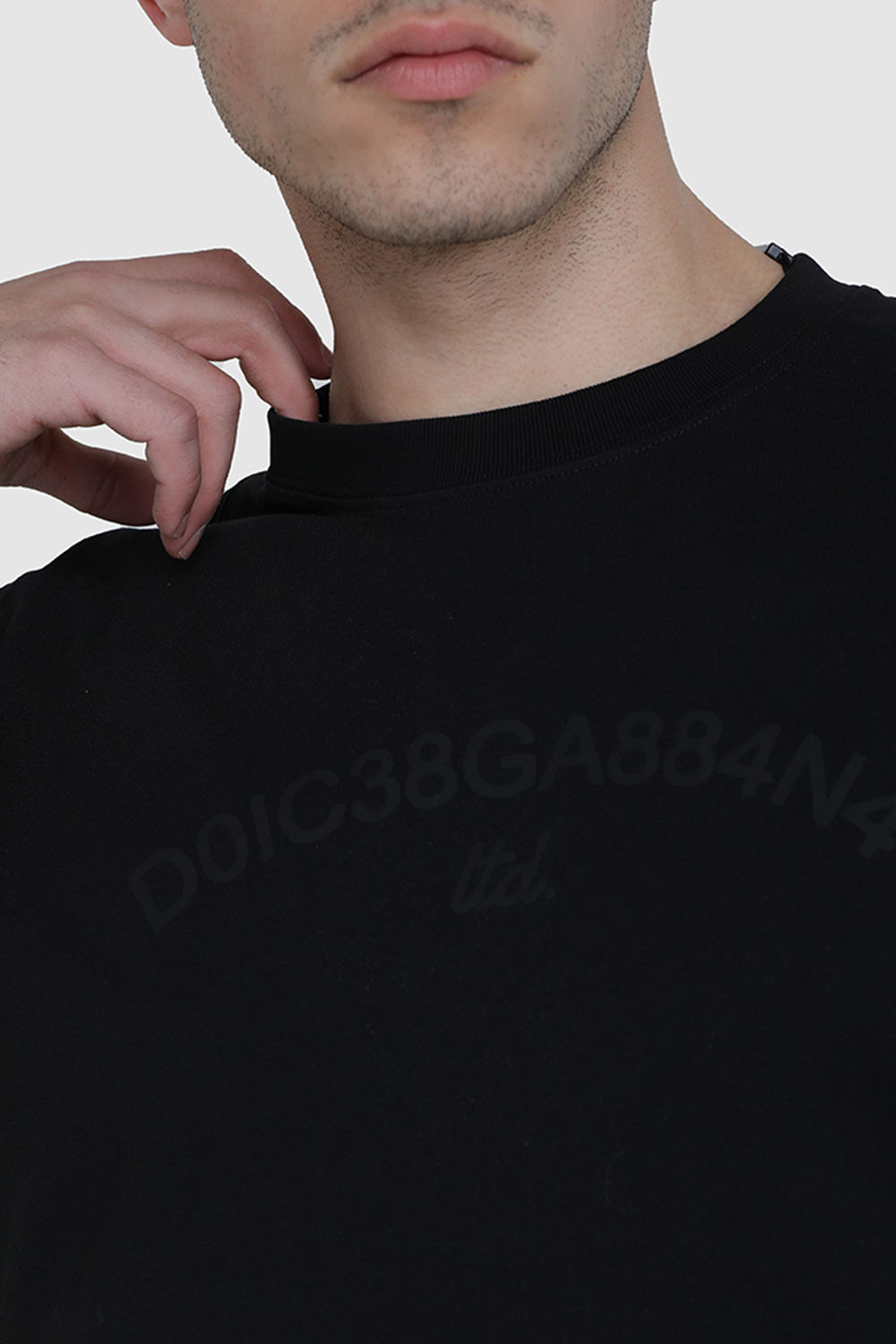 תמונת תקריב דוגמן של חולצת טי