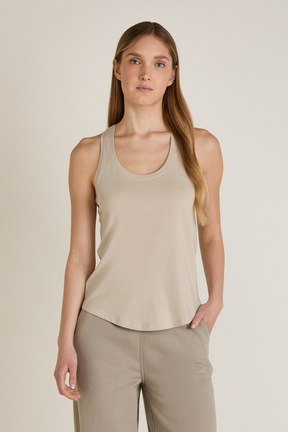 תמונת דוגמן קידמית של Love Tank