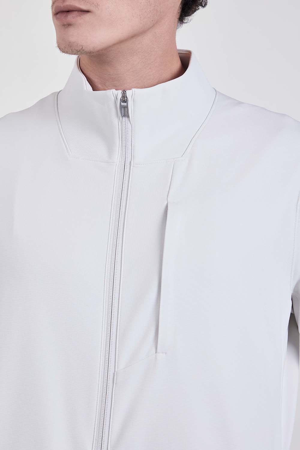 תמונת תקריב דוגמן של Sojourn Jacket