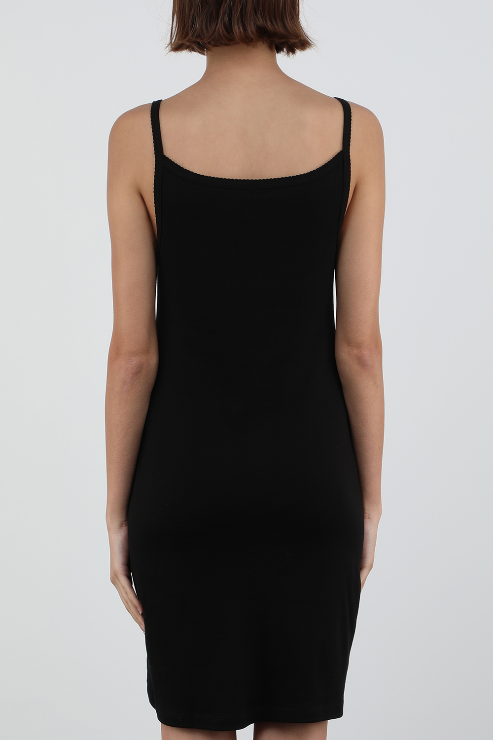 תמונת דוגמן אחורית של Basic Strappy Dress in Black
