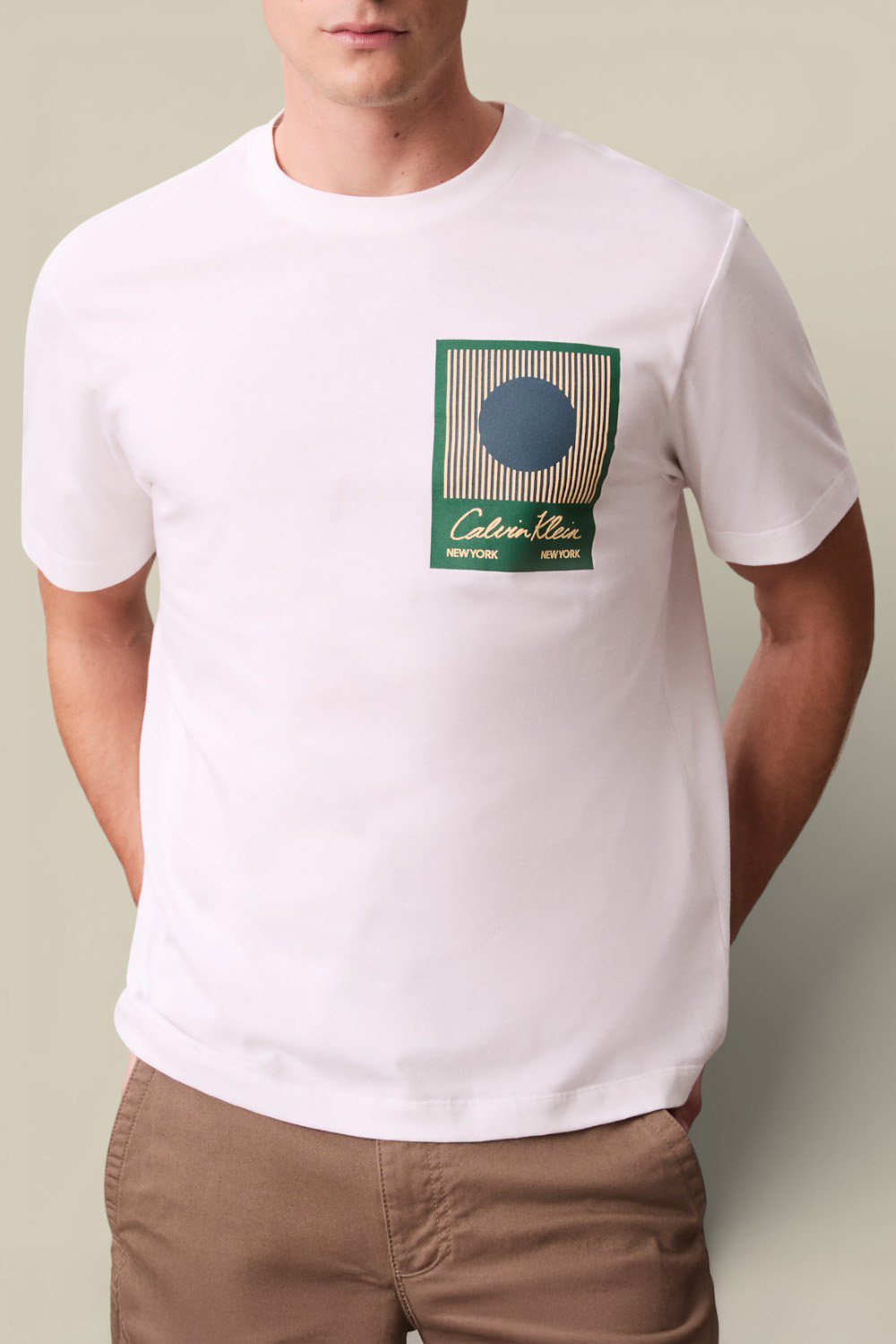 תמונת דוגמן קידמית של חולצת טי