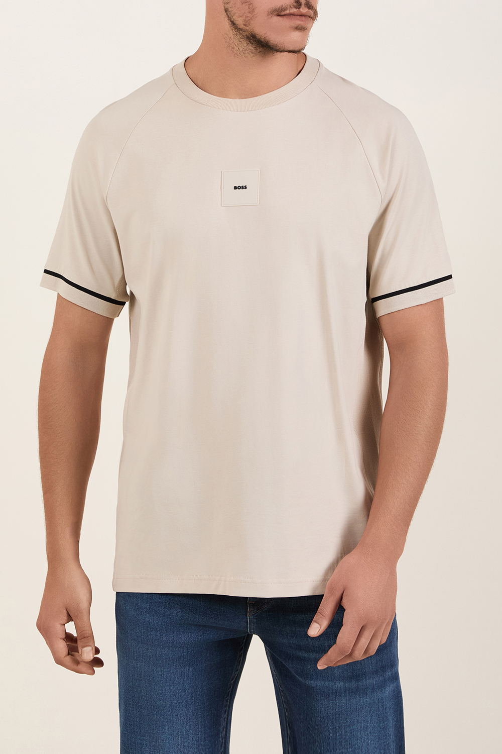 תמונת דוגמן קידמית של חולצת טי