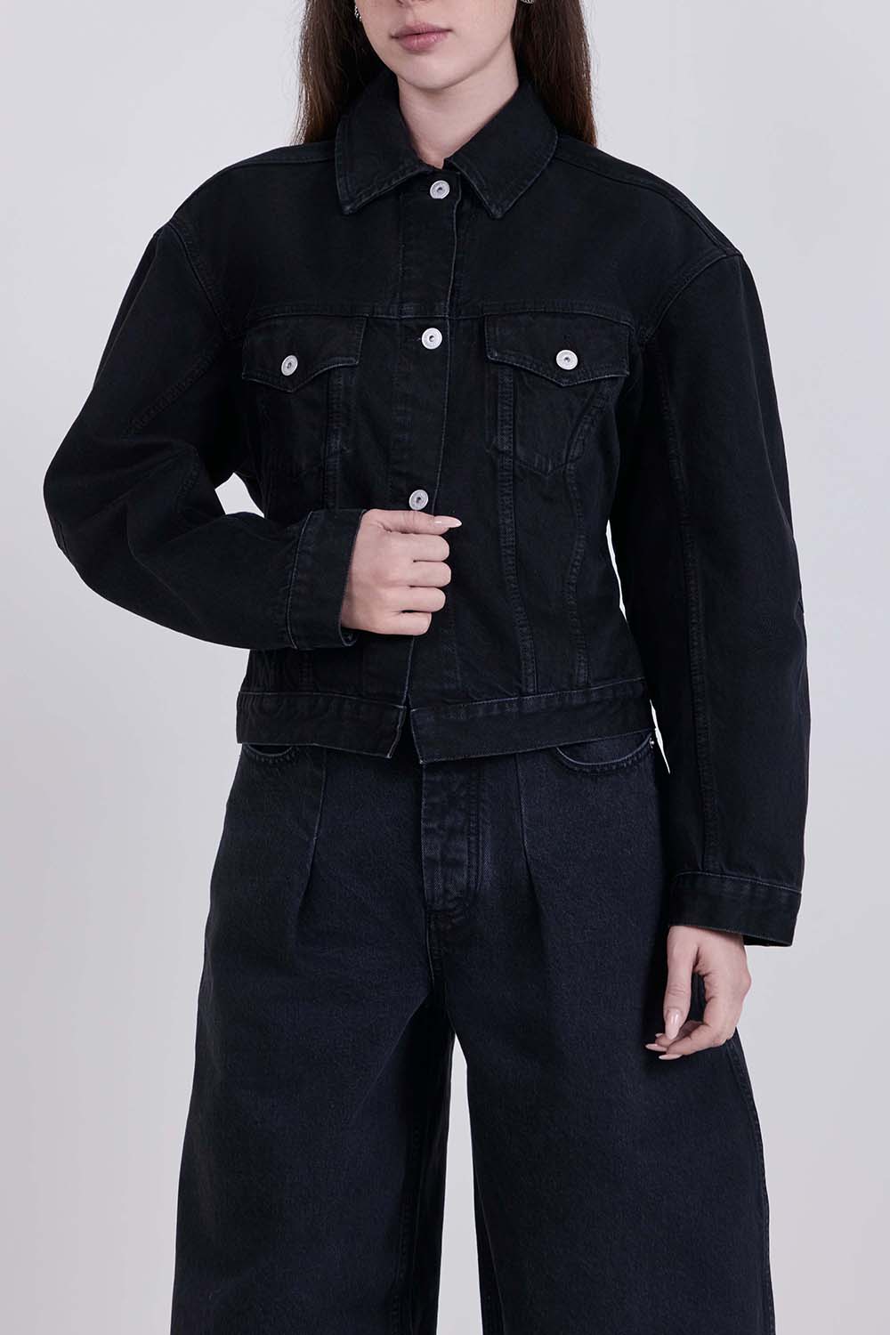 תמונת דוגמן קידמית של ז'קט ג'ינס