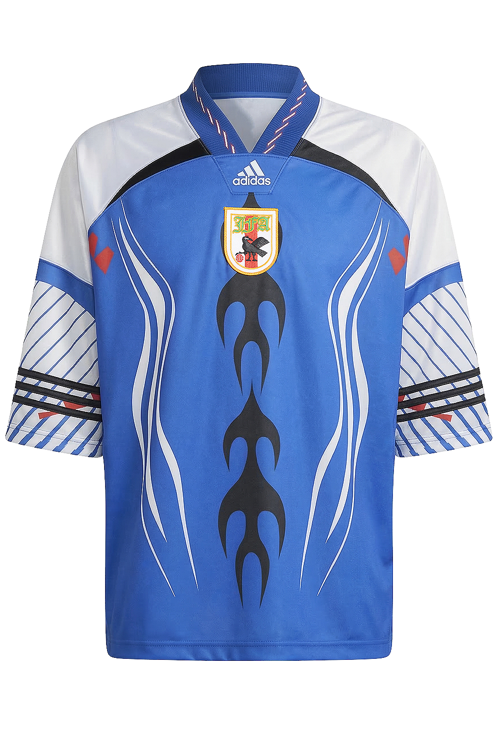 תמונה קידמית של חולצת טי אוברסייז