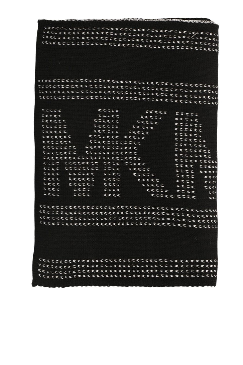 תמונת תקריב של מארז כובע וצעיף