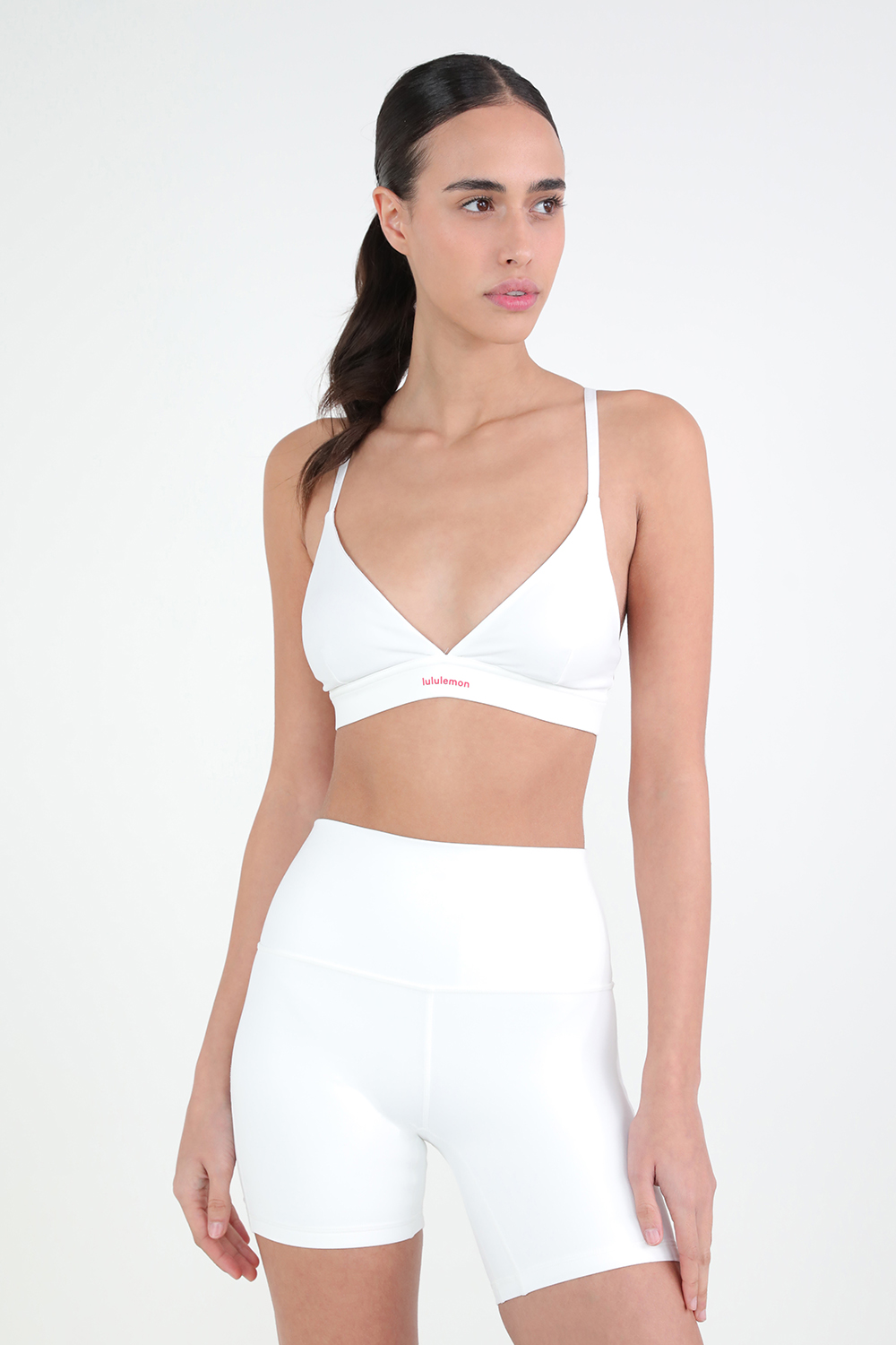 תמונת דוגמן קידמית של License to Train Triangle Bra, A/B *Logo