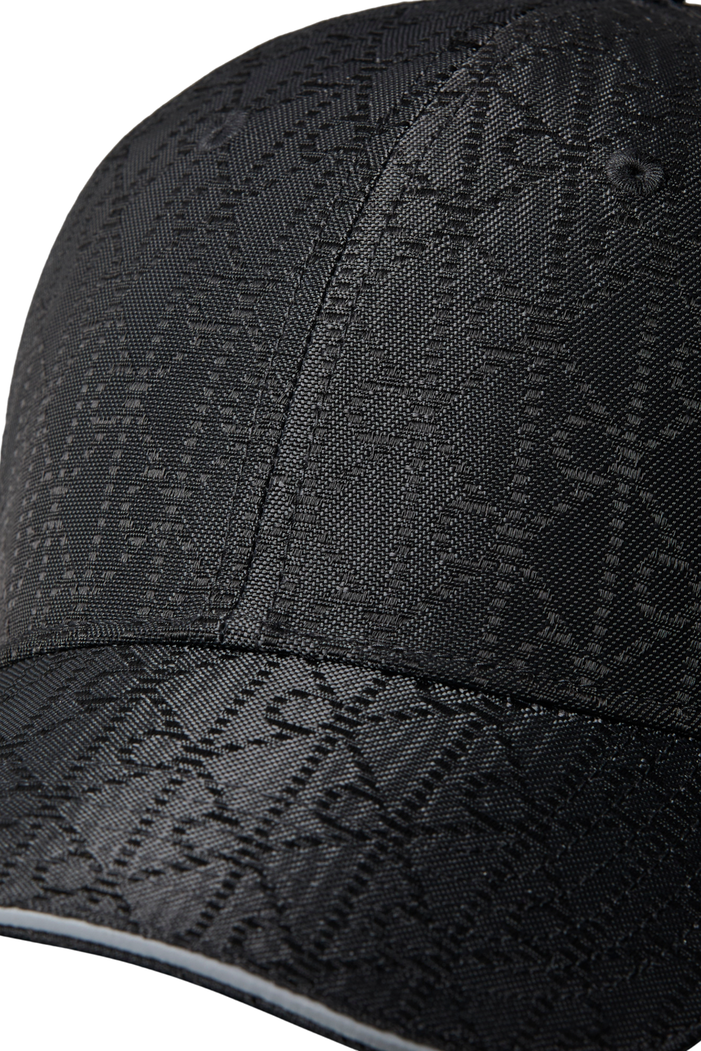 תמונת תקריב של כובע מצחייה