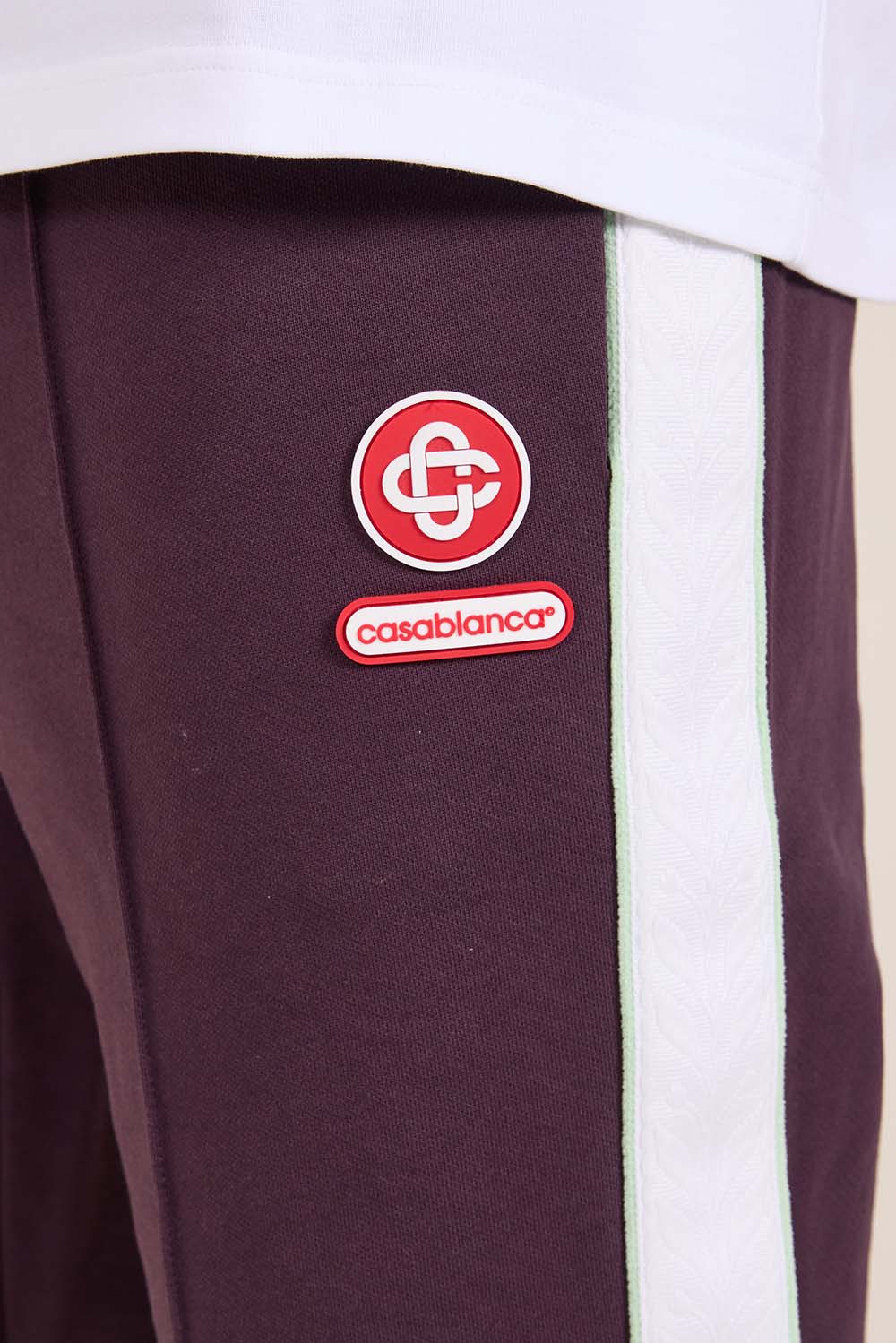 תמונת תקריב דוגמן של מכנסי ג'וג