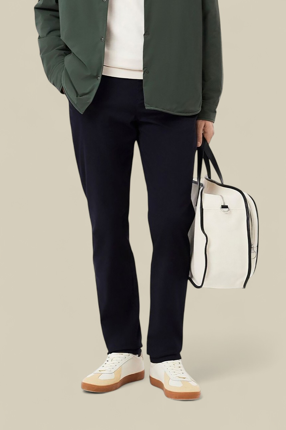 תמונת דוגמן קידמית של מכנסי צ'ינו סלים פיט