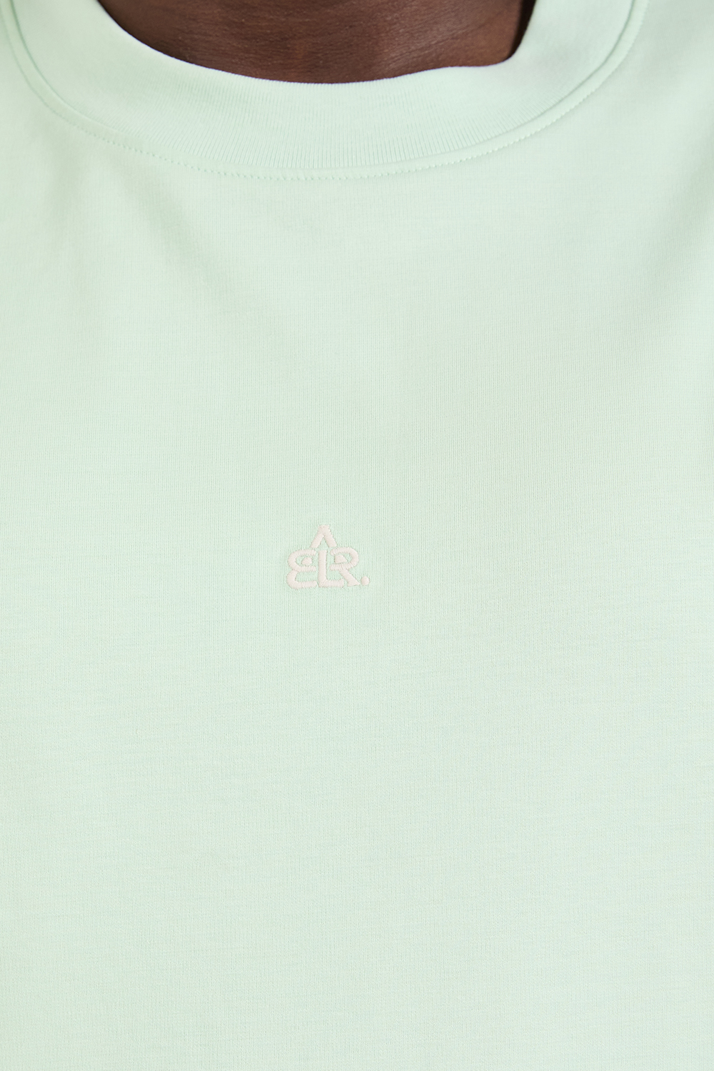 תמונת תקריב דוגמן של חולצת טי