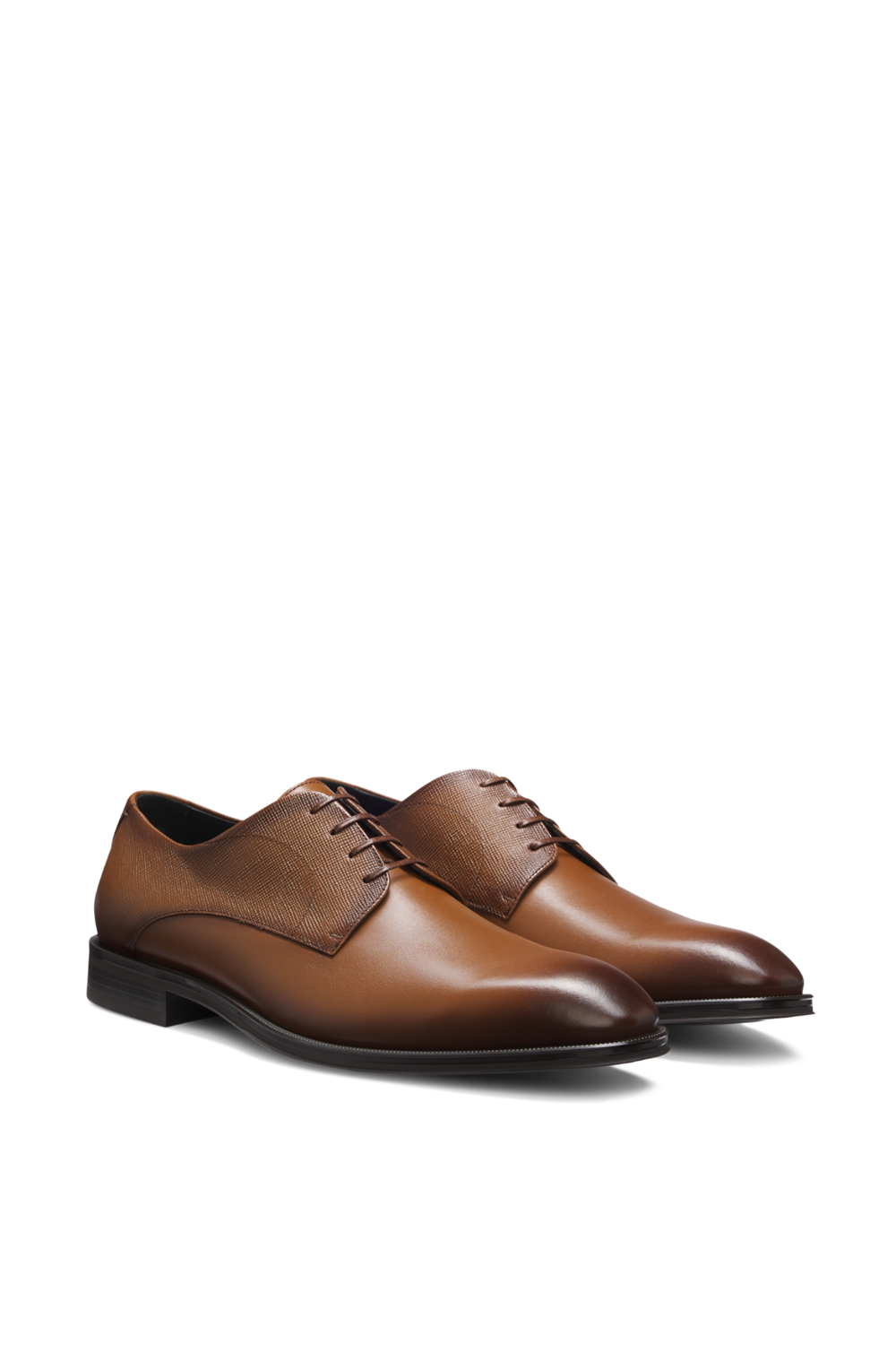 תמונה אחורית של נעלי דרבי אלגנטיות