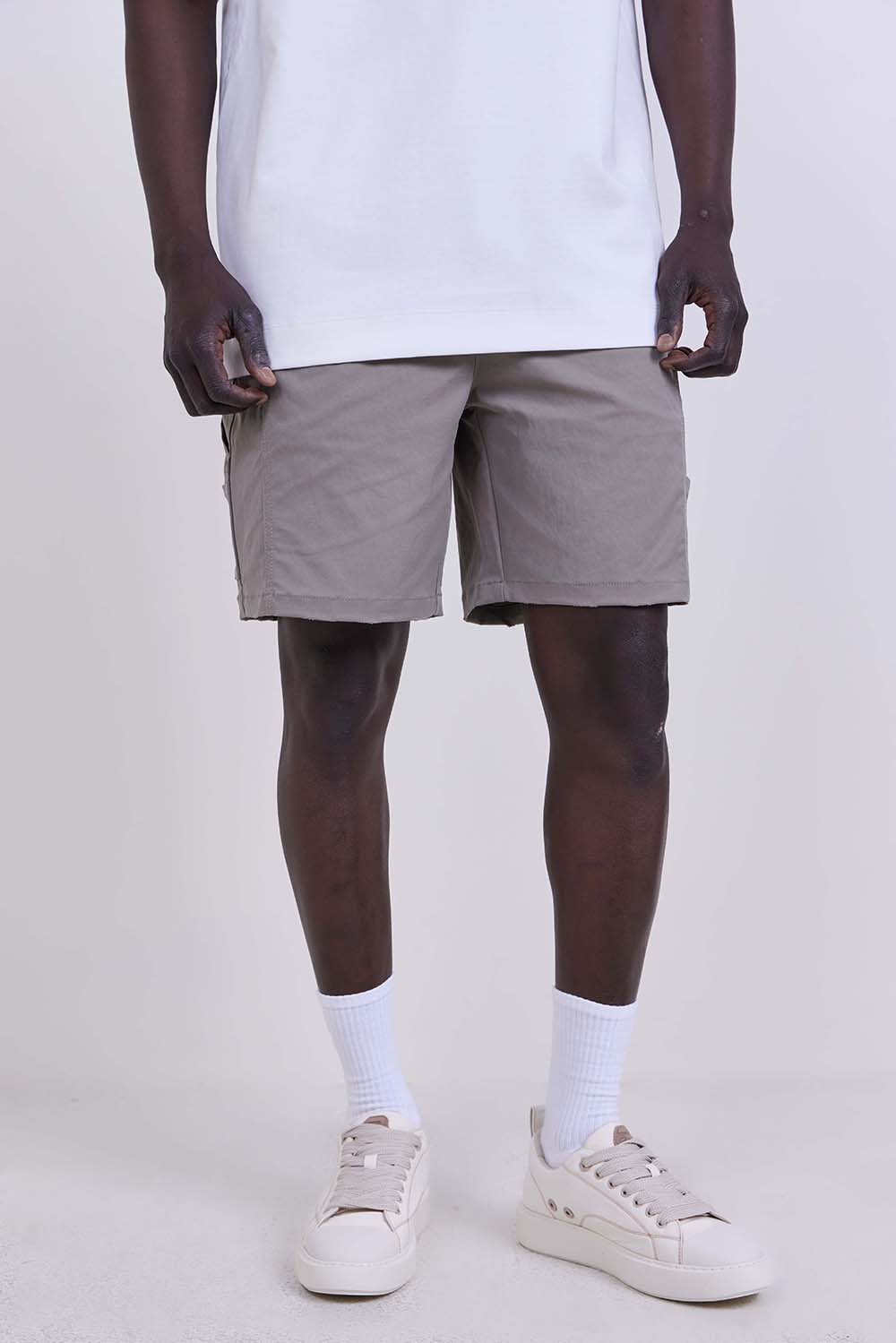 תמונת דוגמן קידמית של מכנסי ברמודה