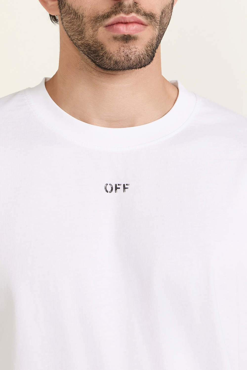 תמונת תקריב דוגמן של חולצת טי