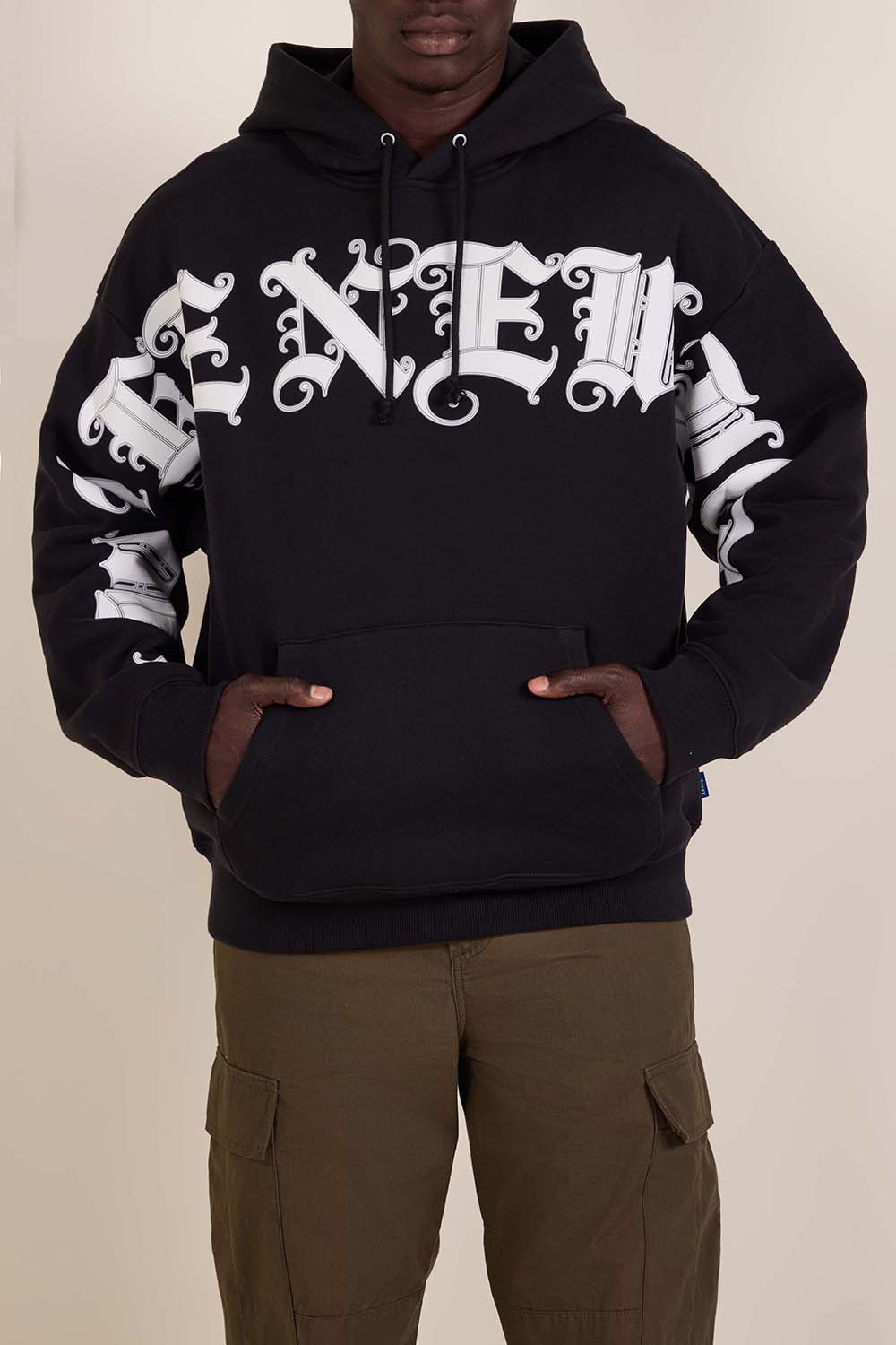 תמונת דוגמן קידמית של סווטשירט קפוצ'ון