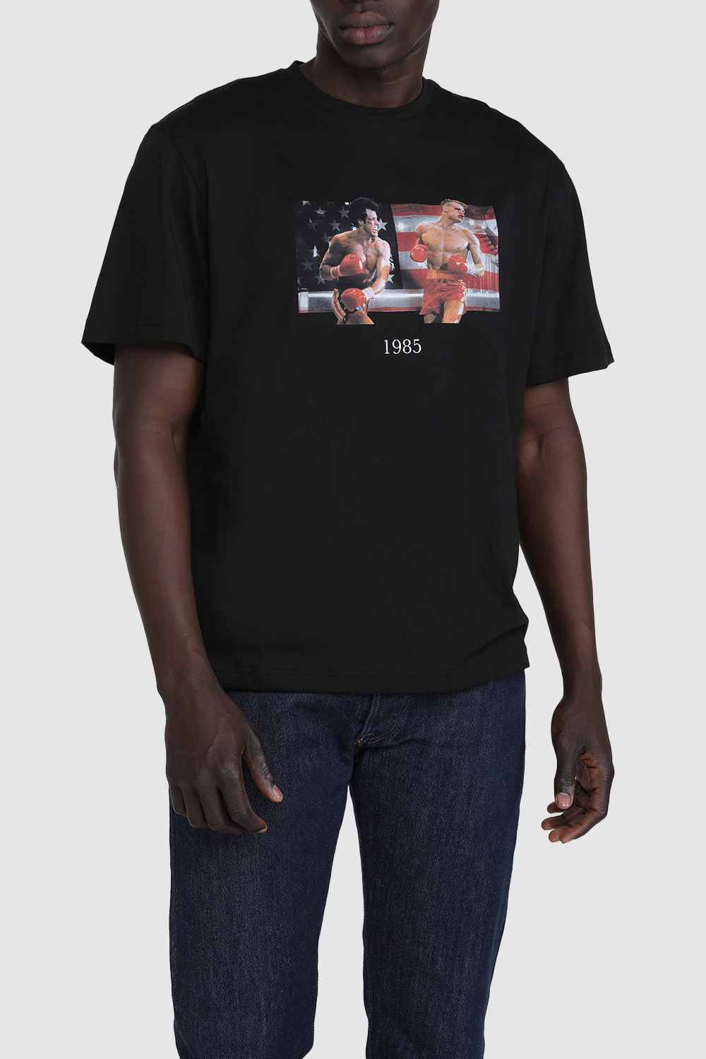 תמונת דוגמן קידמית של פקטורי 54 X טרובאק חולצת טי רוקי