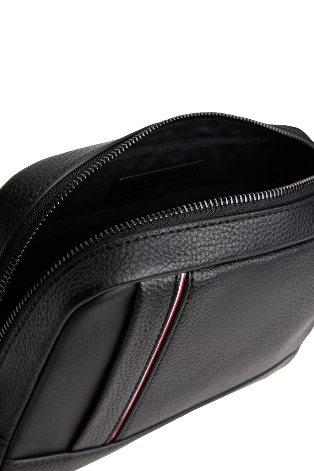 תמונת פנים של פאוץ'