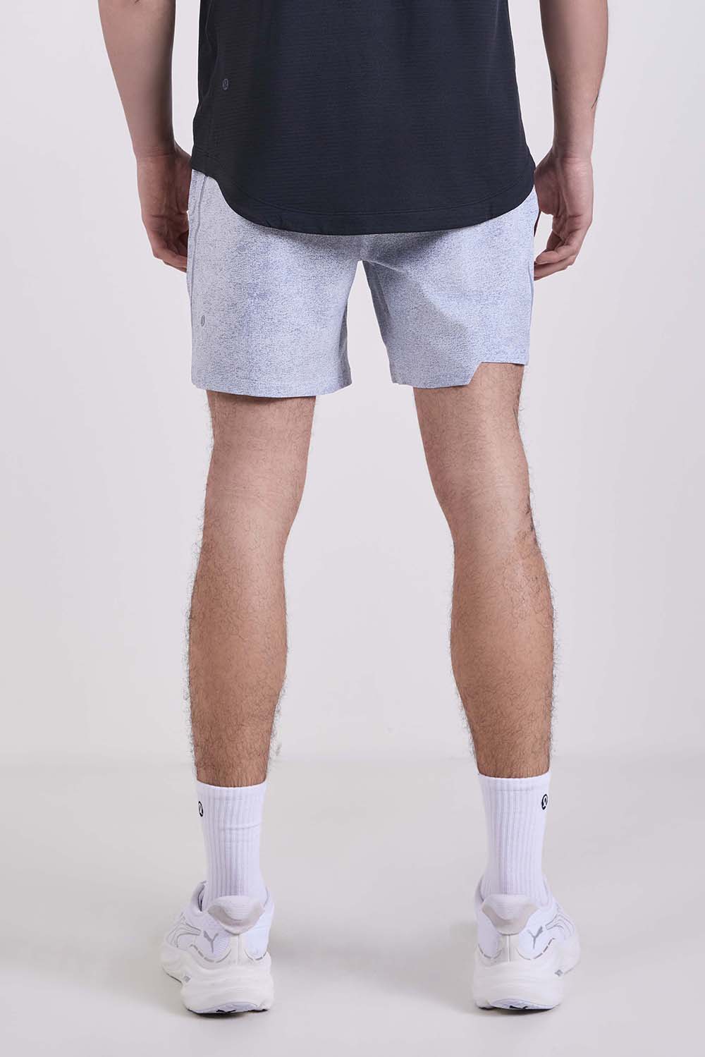 תמונת דוגמן אחורית של Pace Breaker Short 7 LL