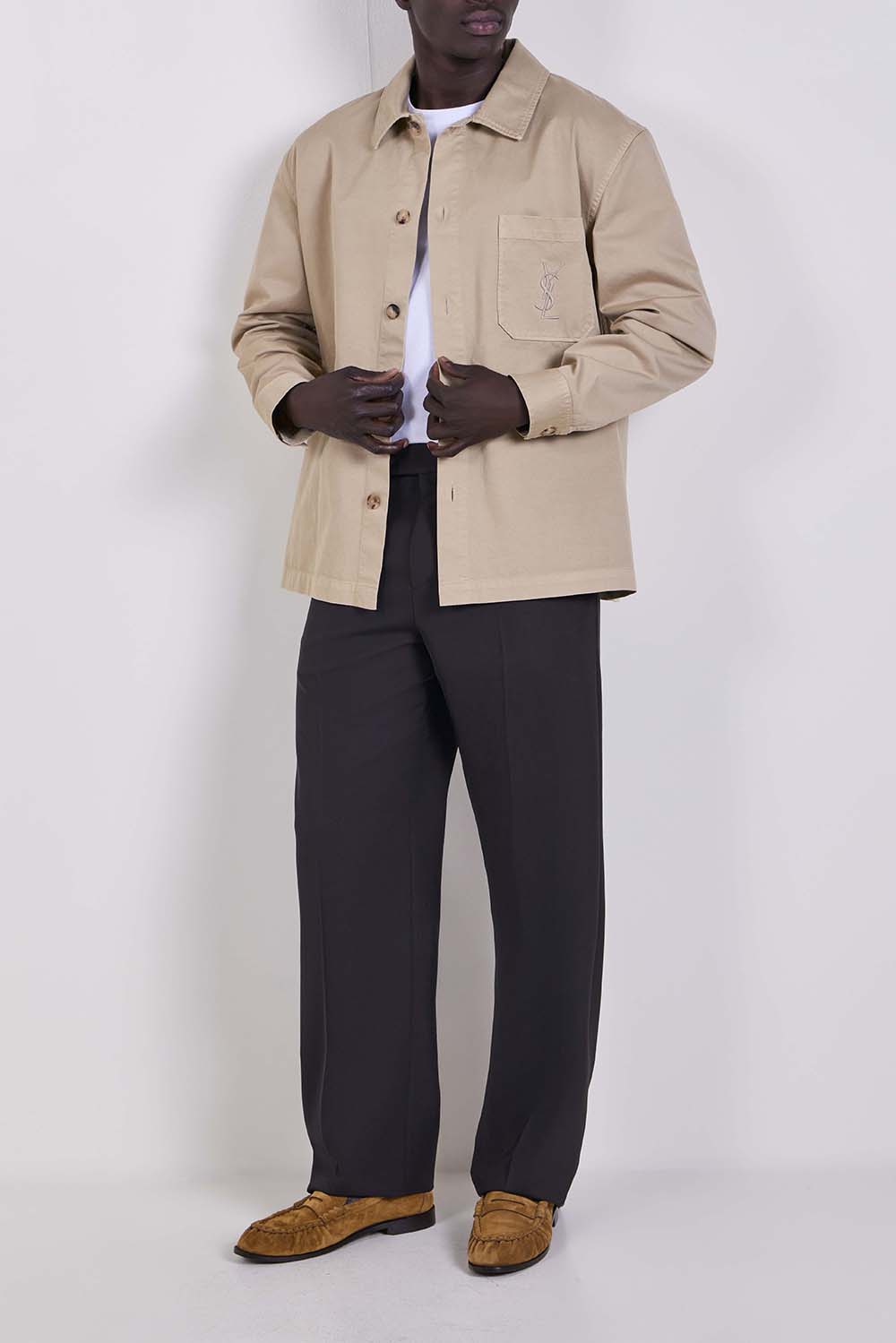 תמונת דוגמן קידמית של נעלי מוקסינים